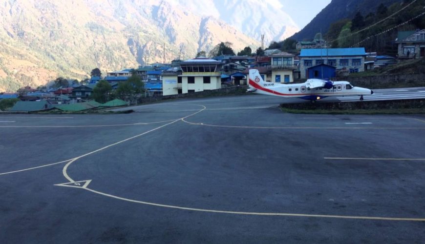 Sân bay nguy hiểm nhất thế giới trên dãy Himalaya 11